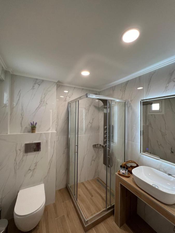 Wide Blue Luxury Boutique Suites Neos Marmaras Esterno foto