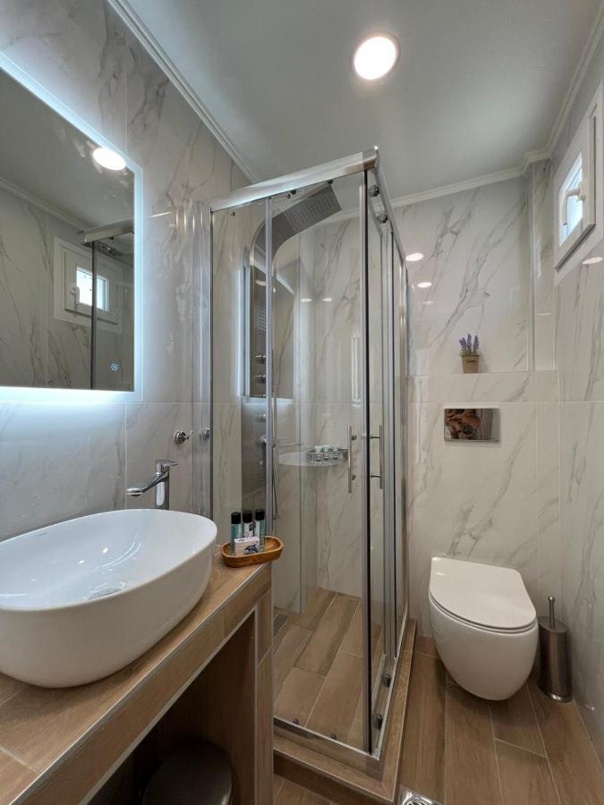 Wide Blue Luxury Boutique Suites Neos Marmaras Esterno foto