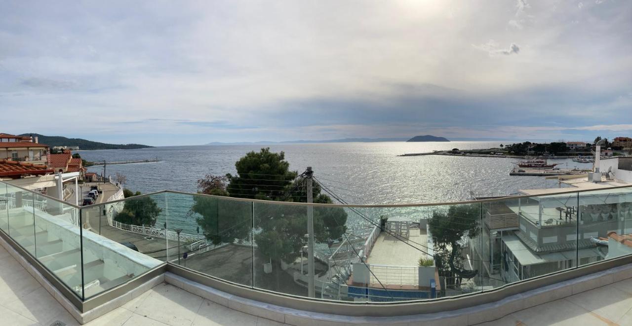 Wide Blue Luxury Boutique Suites Neos Marmaras Esterno foto