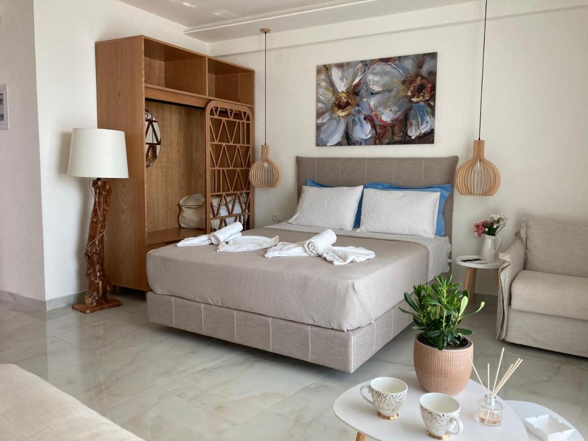 Wide Blue Luxury Boutique Suites Neos Marmaras Esterno foto