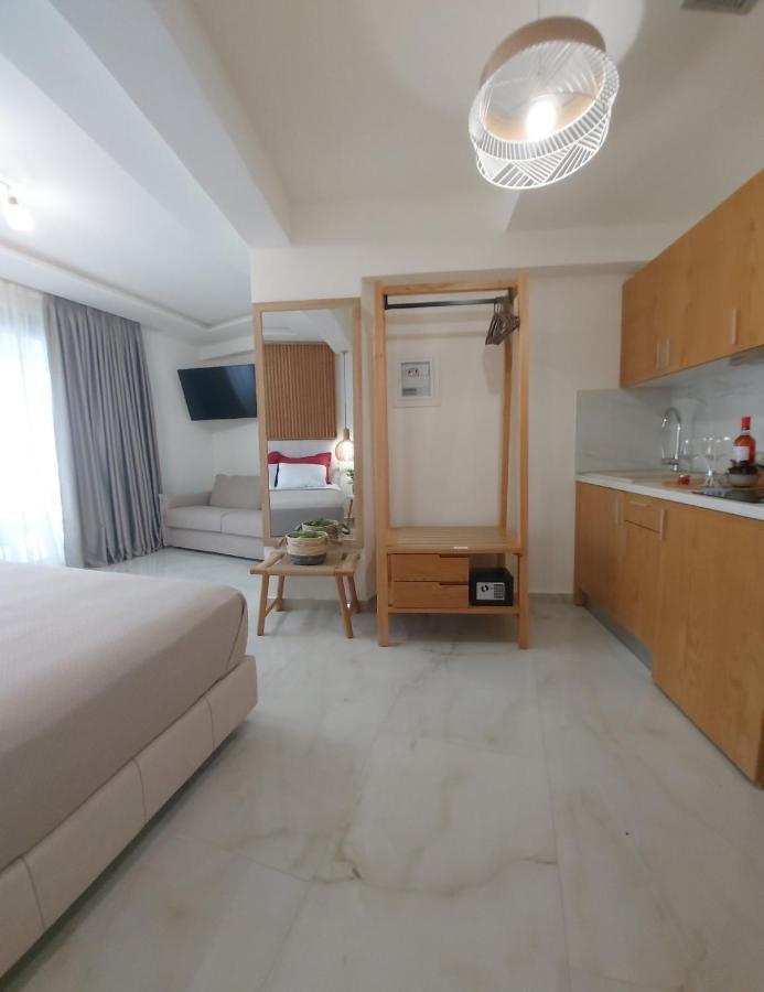 Wide Blue Luxury Boutique Suites Neos Marmaras Esterno foto