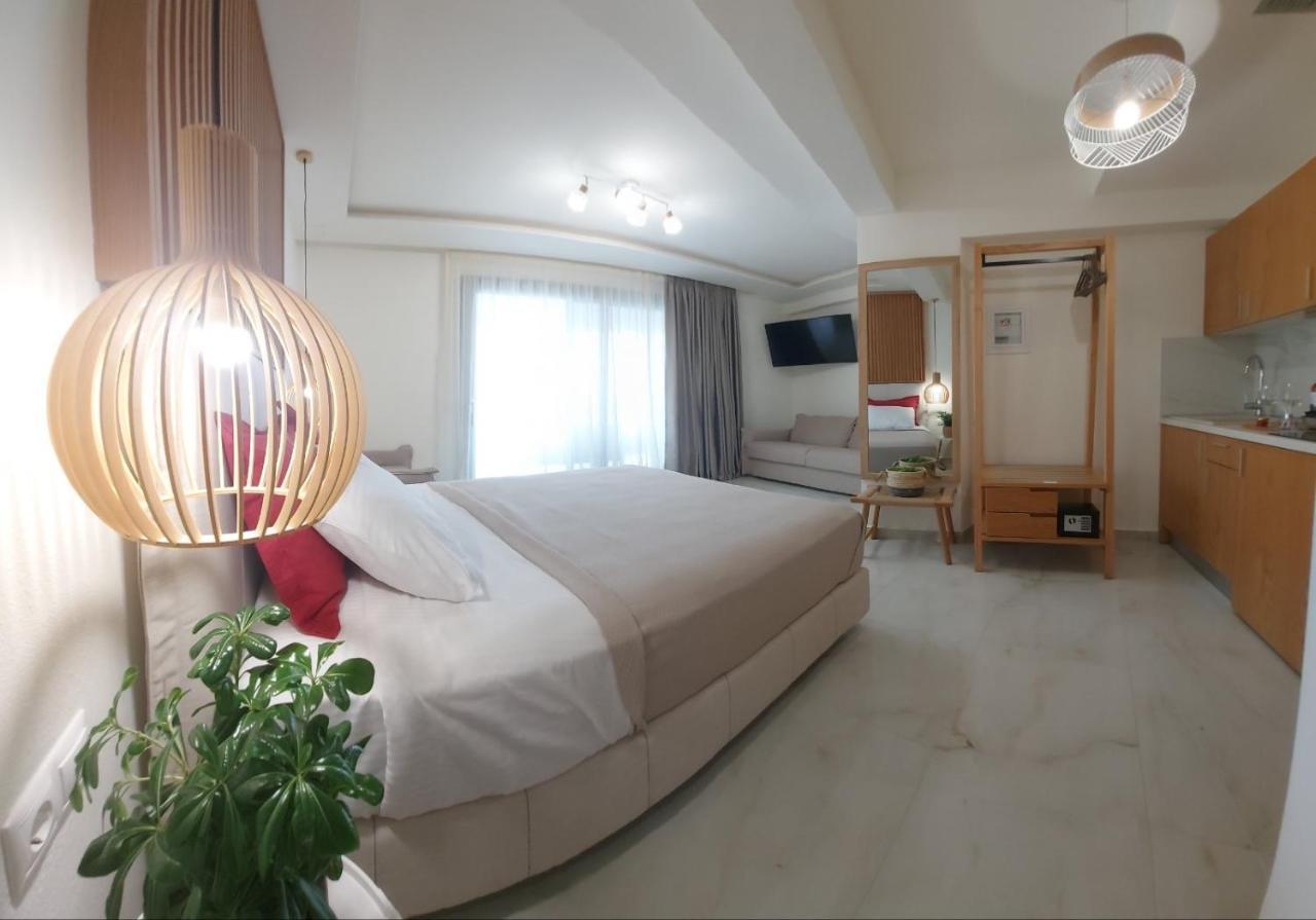 Wide Blue Luxury Boutique Suites Neos Marmaras Esterno foto