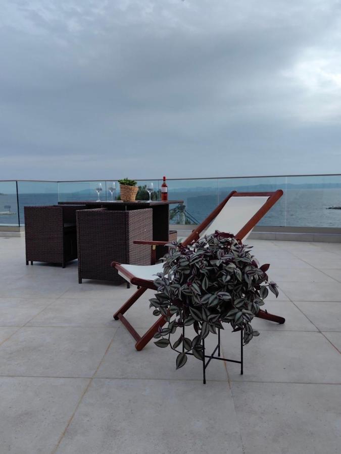 Wide Blue Luxury Boutique Suites Neos Marmaras Esterno foto