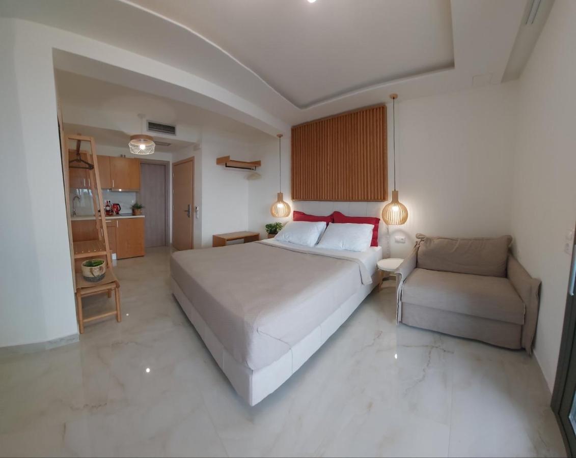 Wide Blue Luxury Boutique Suites Neos Marmaras Esterno foto